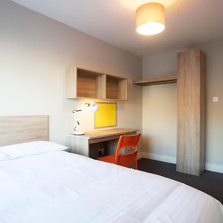 Three Bedroom - Edward Square Galway