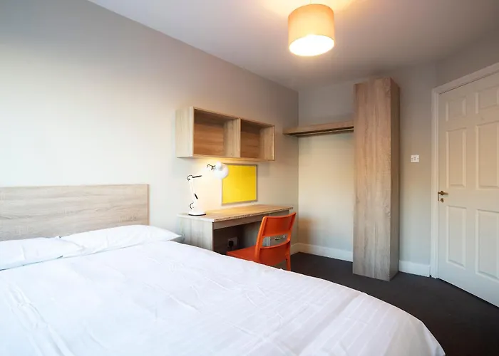 Three Bedroom - Edward Square Galway