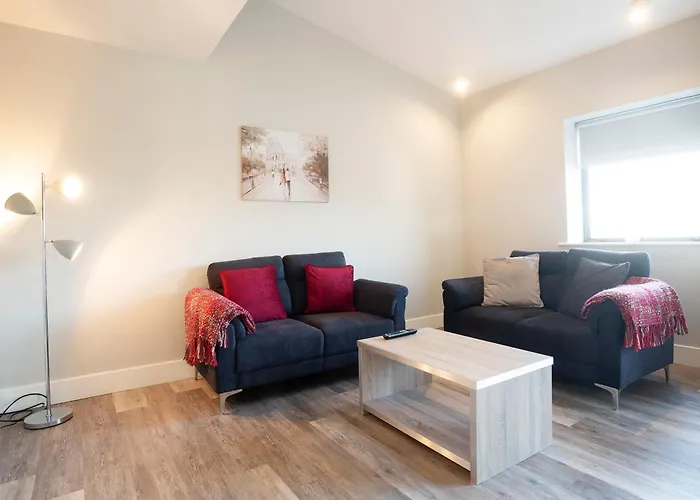 Daire Three Bedroom - Edward Square *