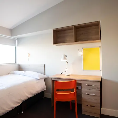 Three Bedroom - Edward Square * Galway