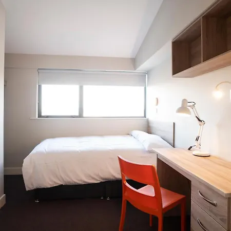 Three Bedroom - Edward Square * Galway