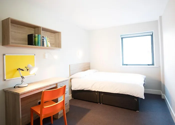 Three Bedroom - Edward Square Appartement